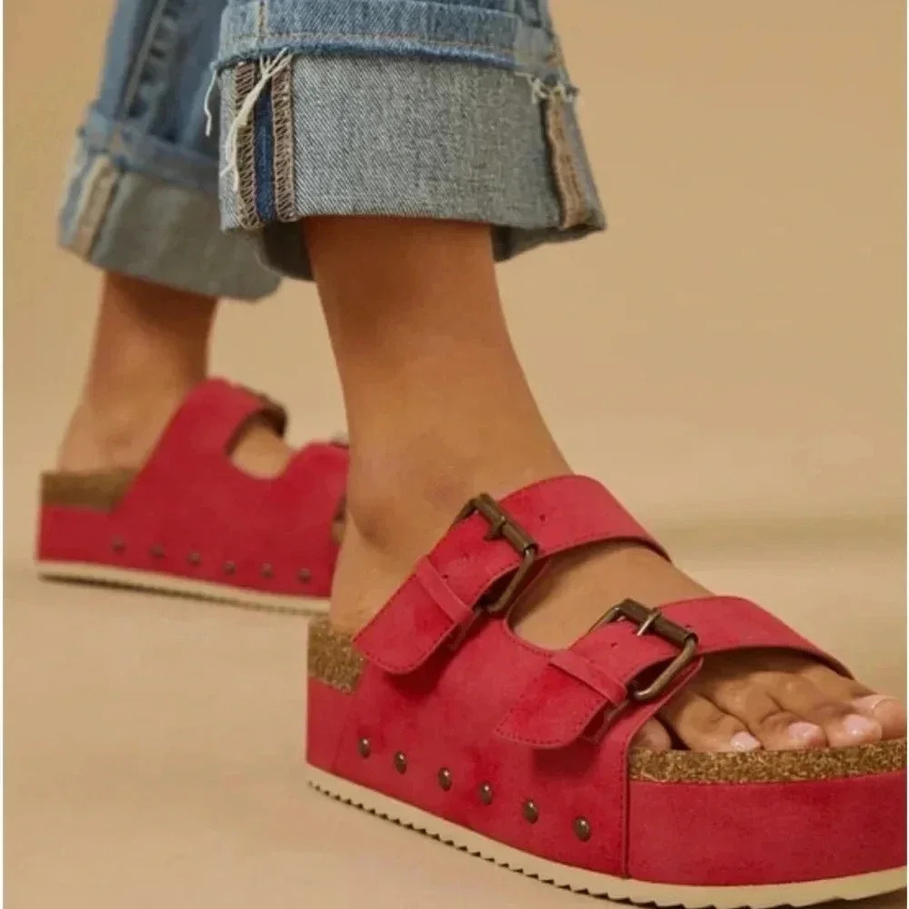 Altar'd State Red Serenna Platform Sandals New - Picture 4 of 6
